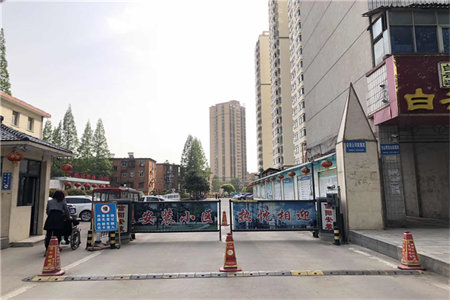 名门公馆出售1室1厅1卫40平简单装修